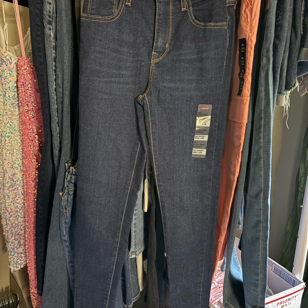 Levi's Women's Dark Blue Skinny Jeans